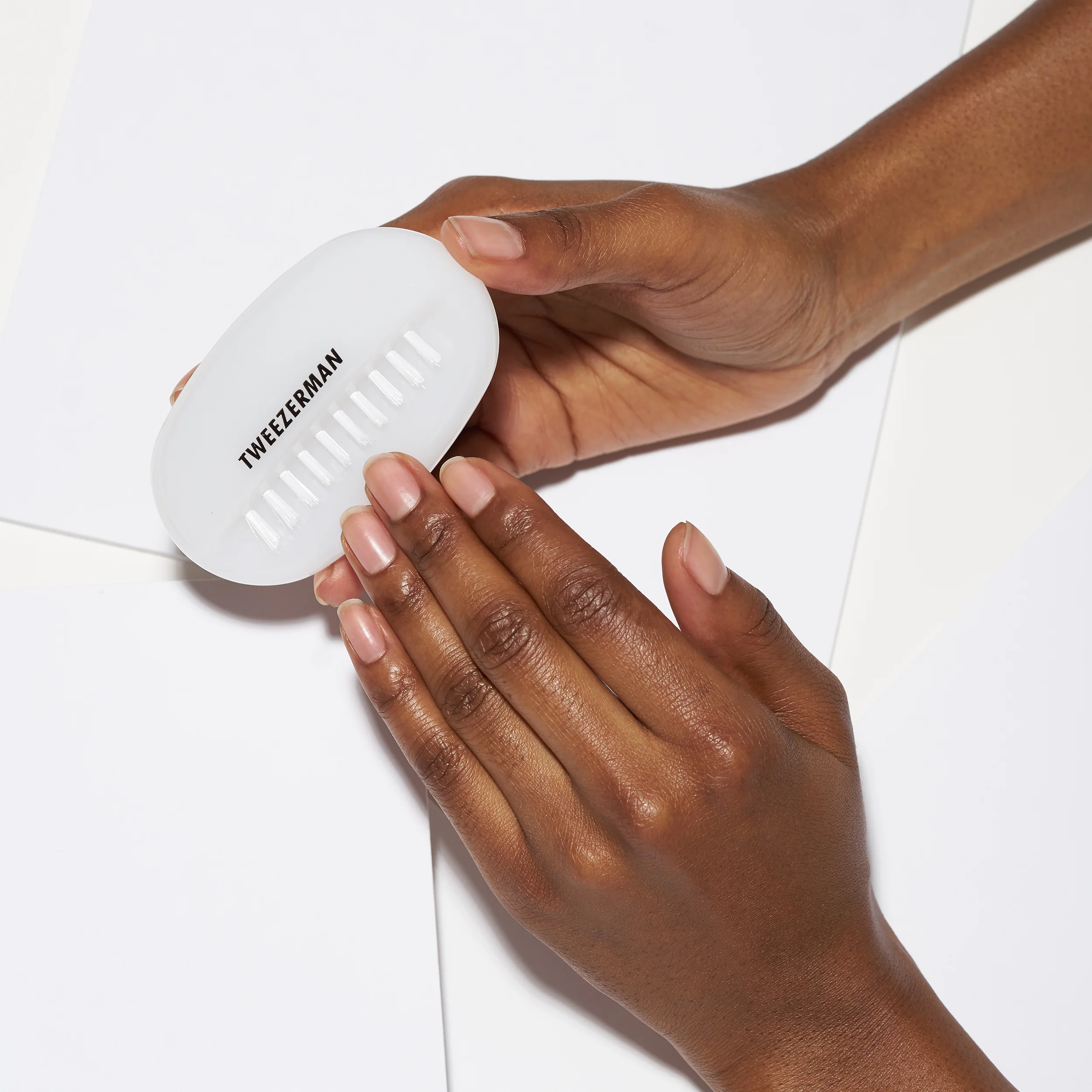 Dual Nail Brush - Image 3