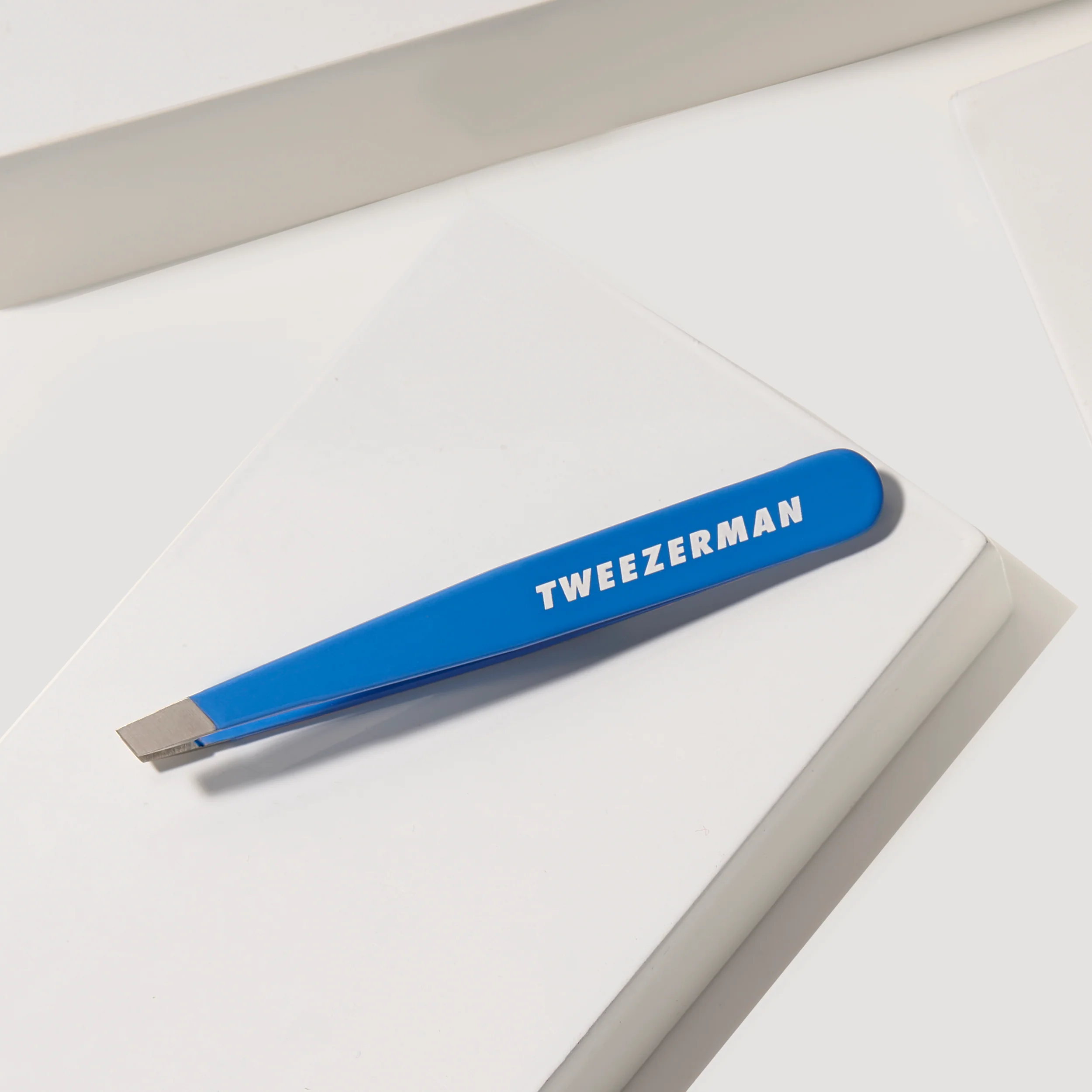 Bahama Blue Mini Slant Tweezer - Image 5