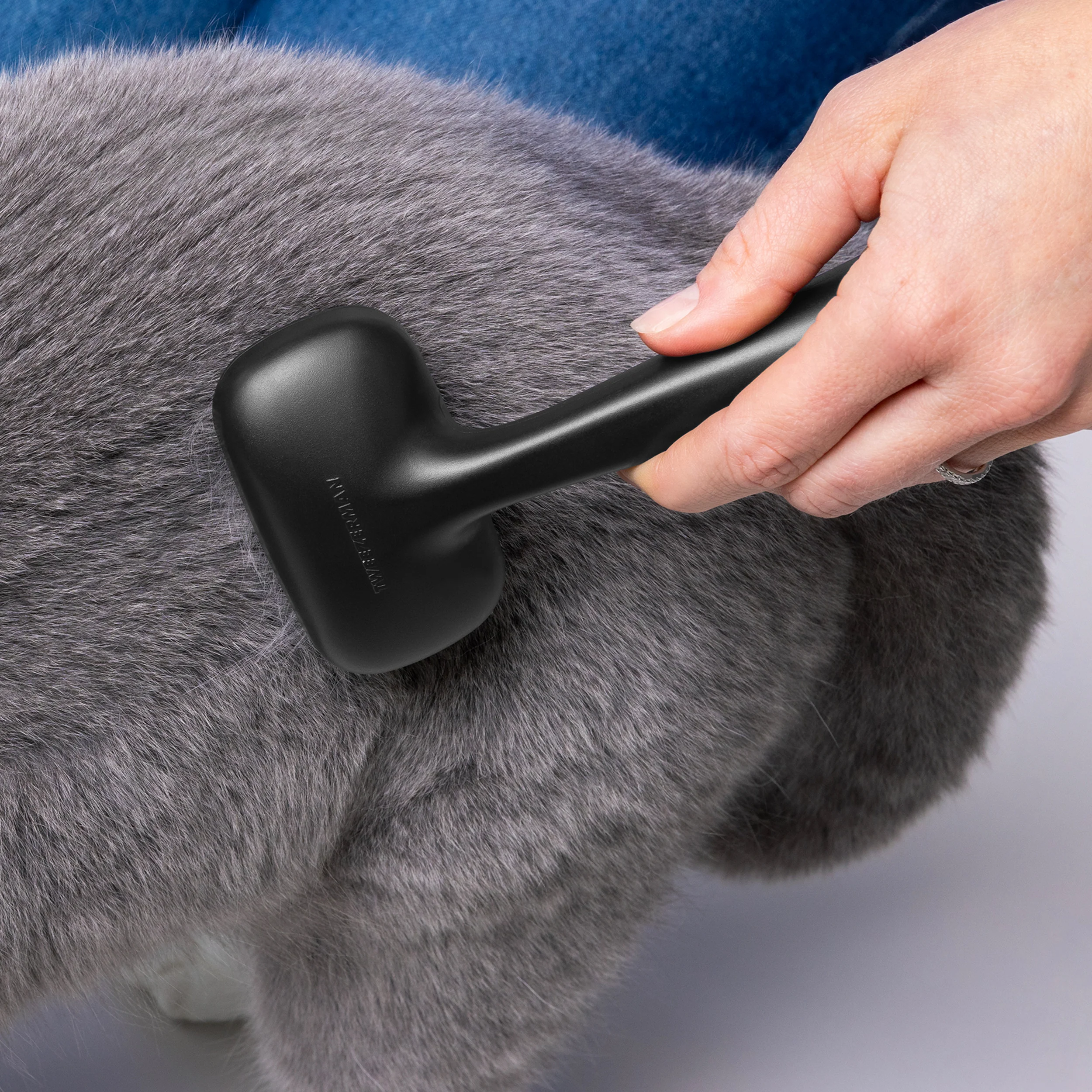 Small Coated Tip Slicker Brush - Image 3