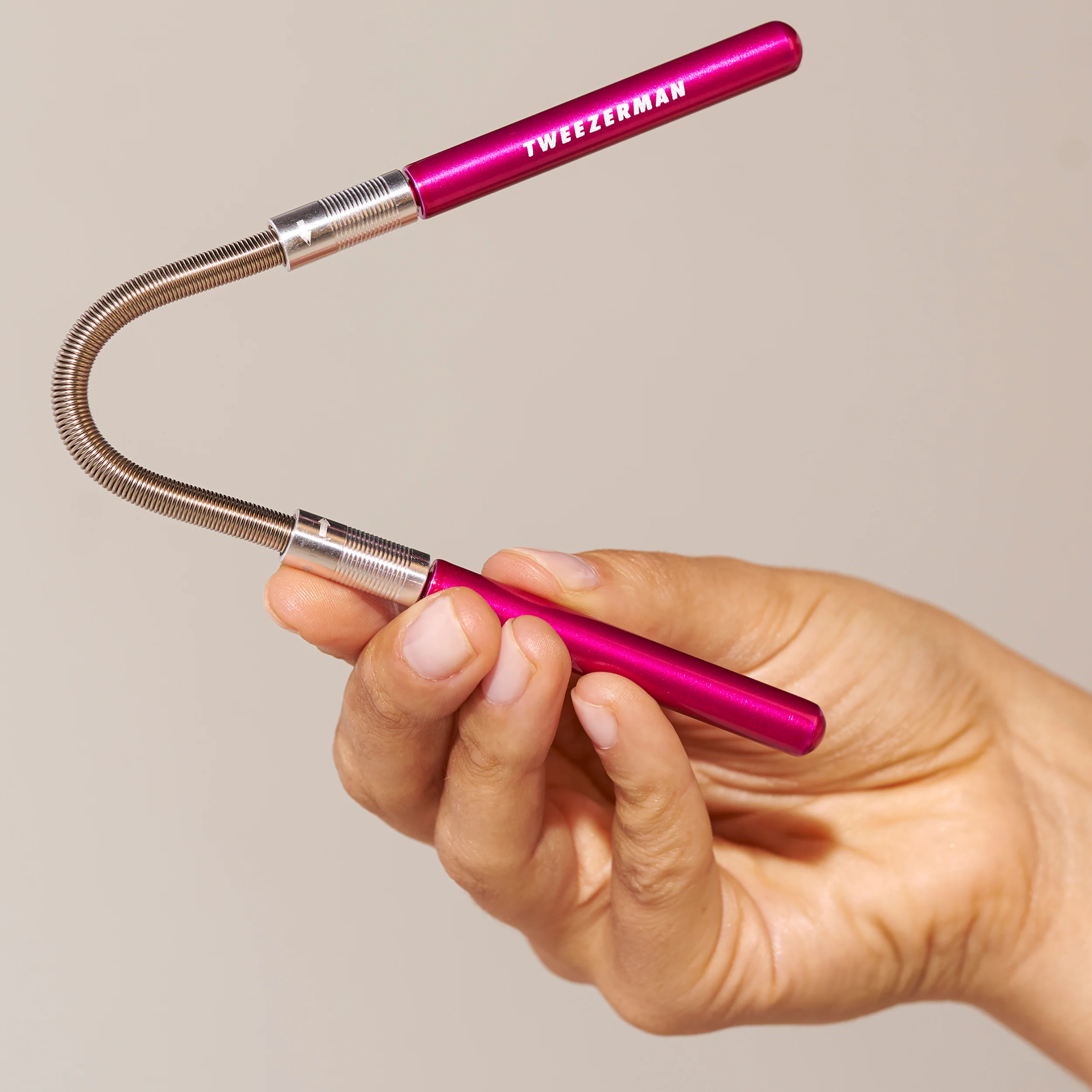 Smooth Finish Facial Hair Remover Pink (Comes With Free Tweezerette) - Image 3