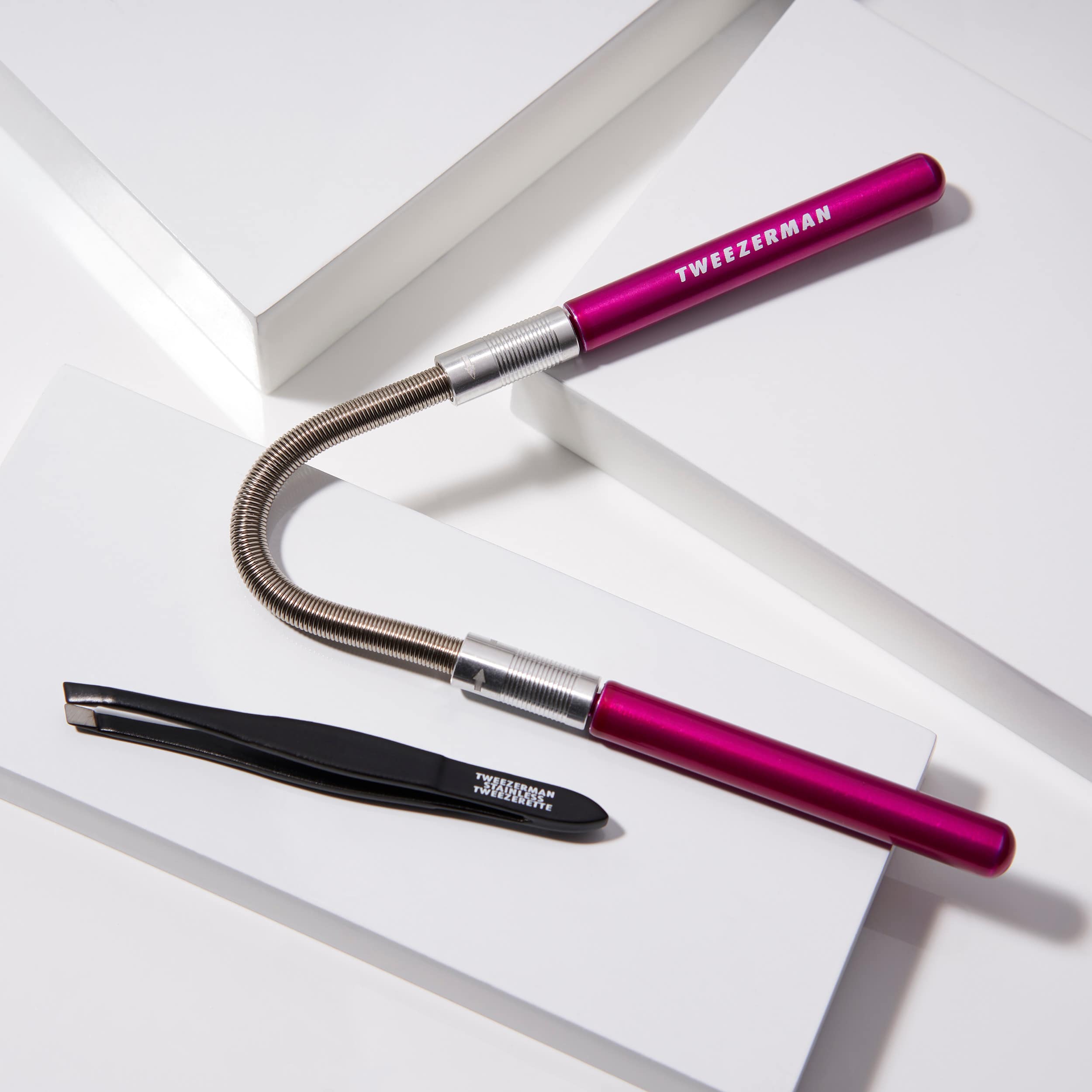Smooth Finish Facial Hair Remover Pink (Comes With Free Tweezerette) - Image 4